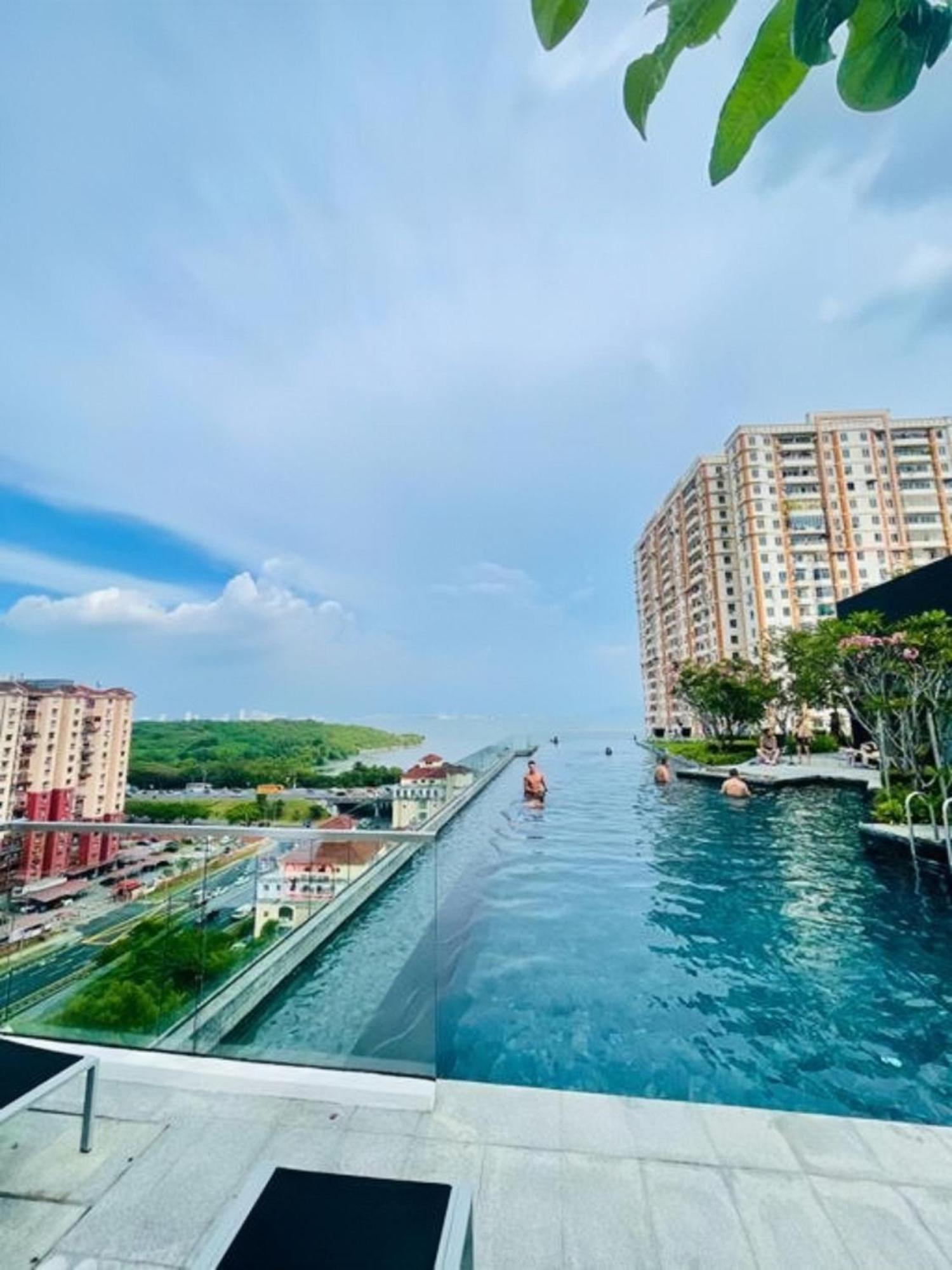 Urban Suites Two Or Three Bedroom Georgetown By Anc Jelutong エクステリア 写真