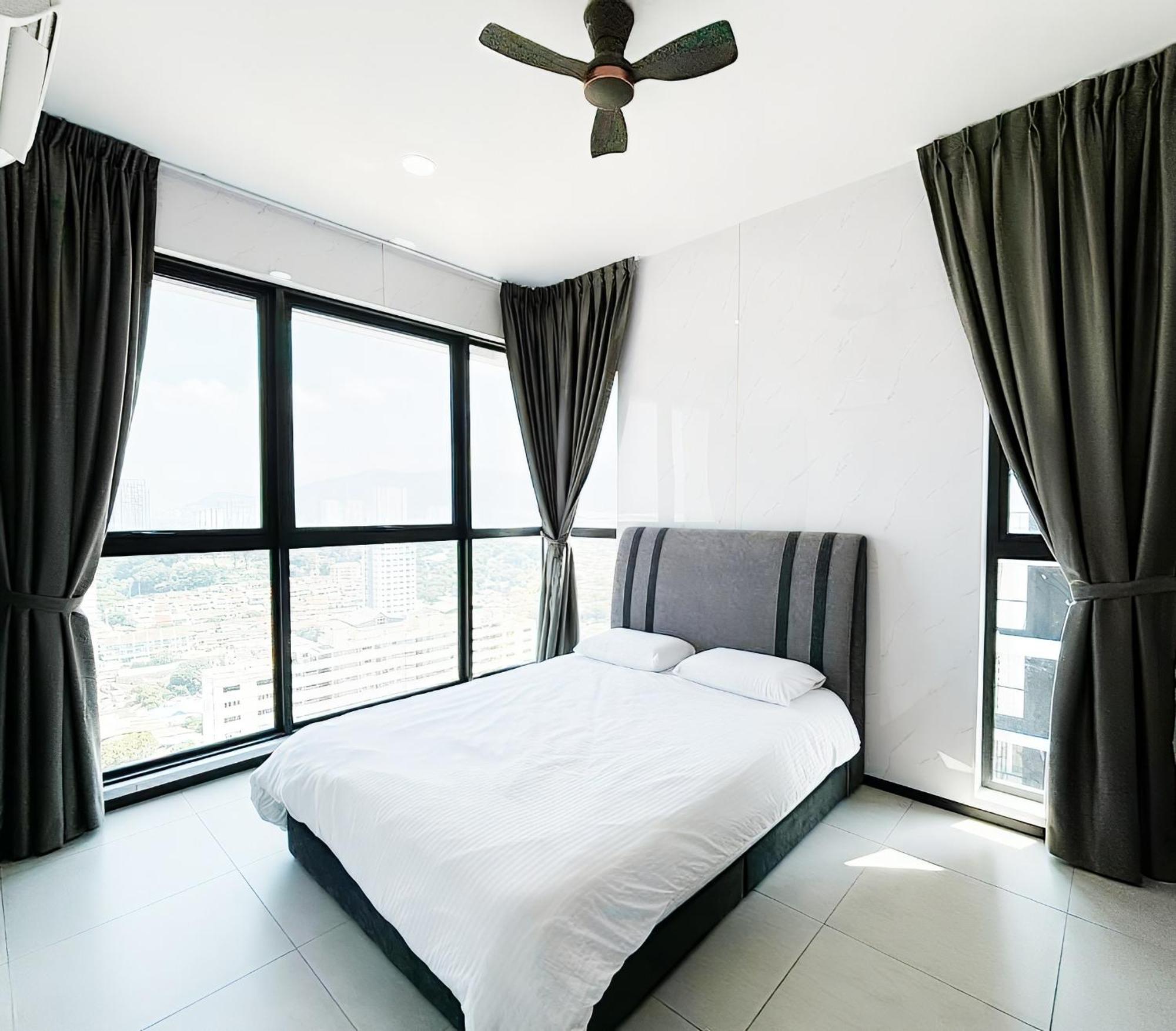Urban Suites Two Or Three Bedroom Georgetown By Anc Jelutong エクステリア 写真