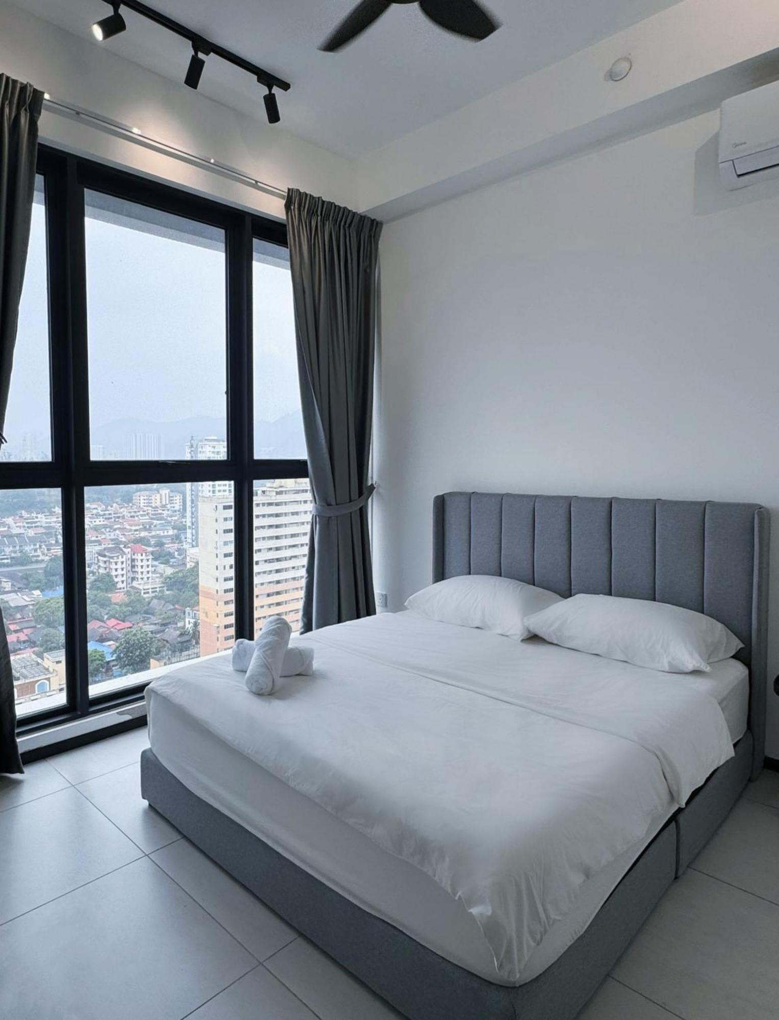 Urban Suites Two Or Three Bedroom Georgetown By Anc Jelutong エクステリア 写真